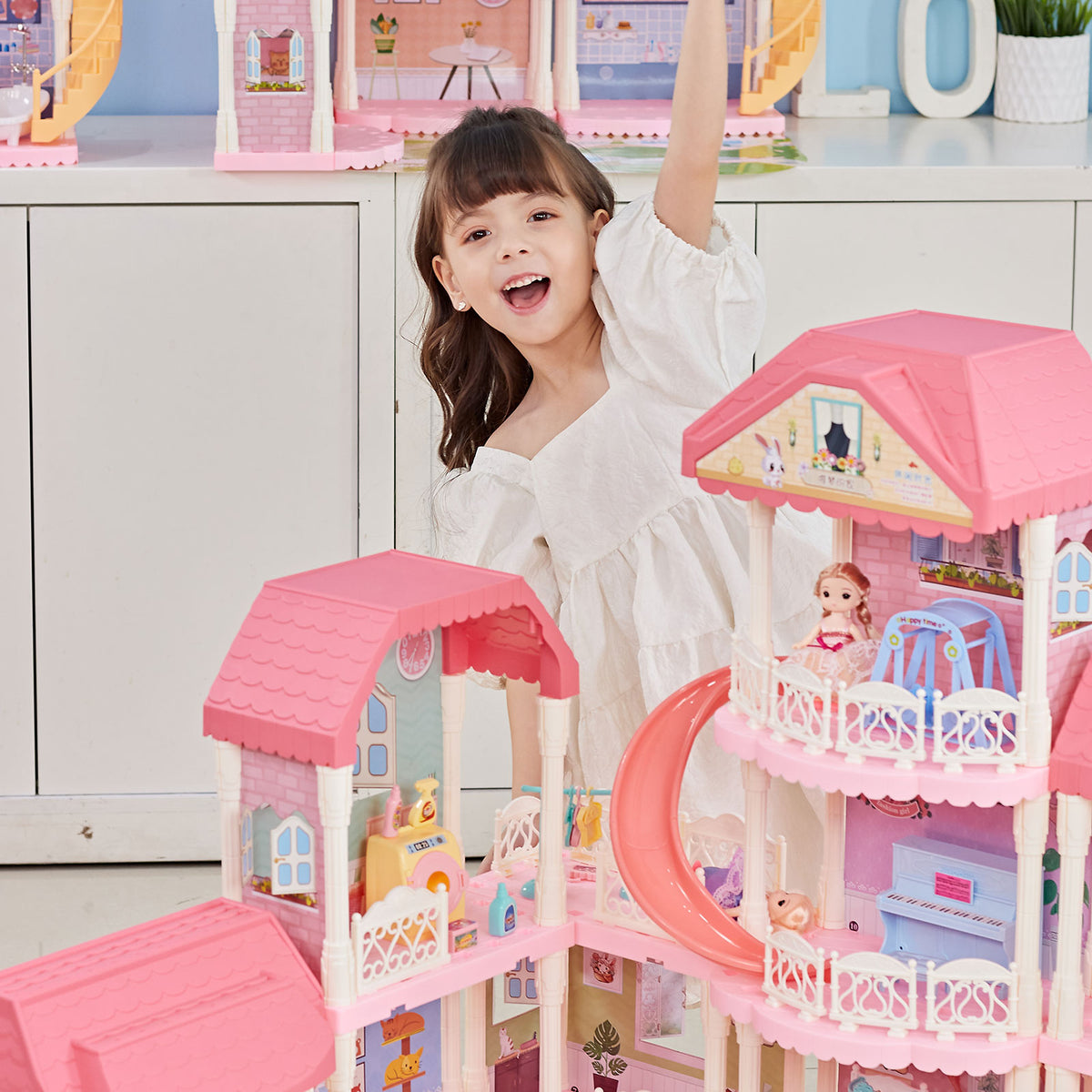 4 Layers 11 Rooms Dollhouse with Light R765