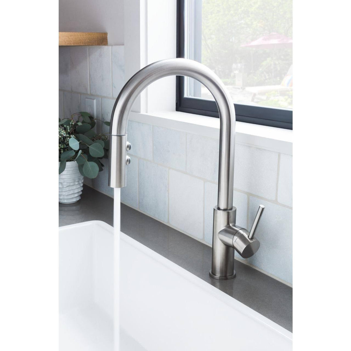Chrome Pull-Down Kitchen Faucet P524