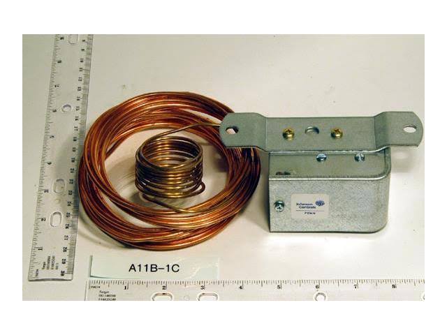 Line V Mechanical Tstat 24 to 277VAC 16A X748