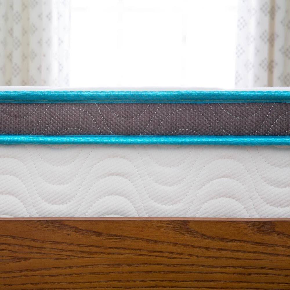 8x22 Spring and Memory Foam Hybrid Mattress I97287