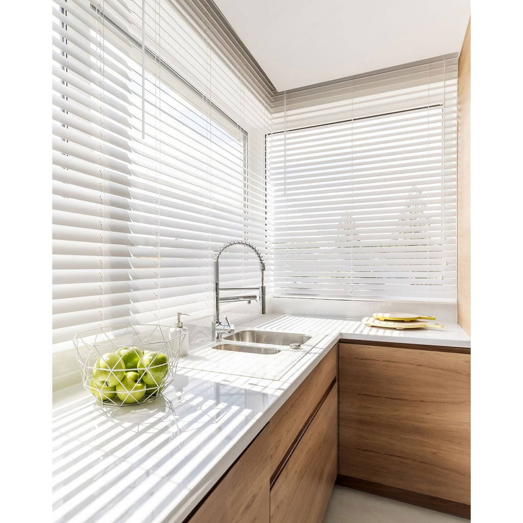 Cordless Faux Wood Blind W952