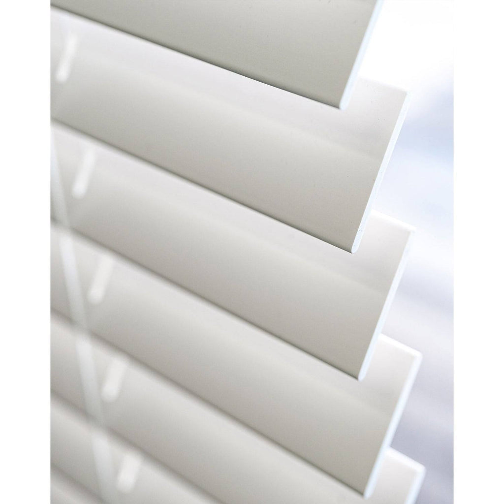 Cordless Faux Wood Blind W952