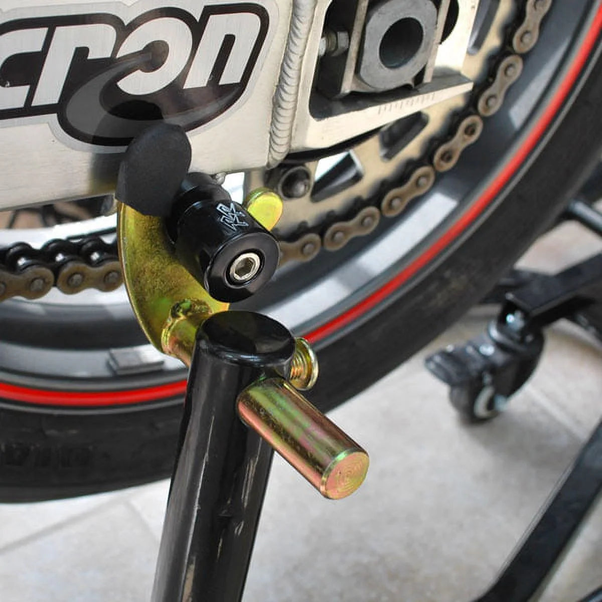 Motorcycle Rear Swingarm Lift Stand with Spools O7017