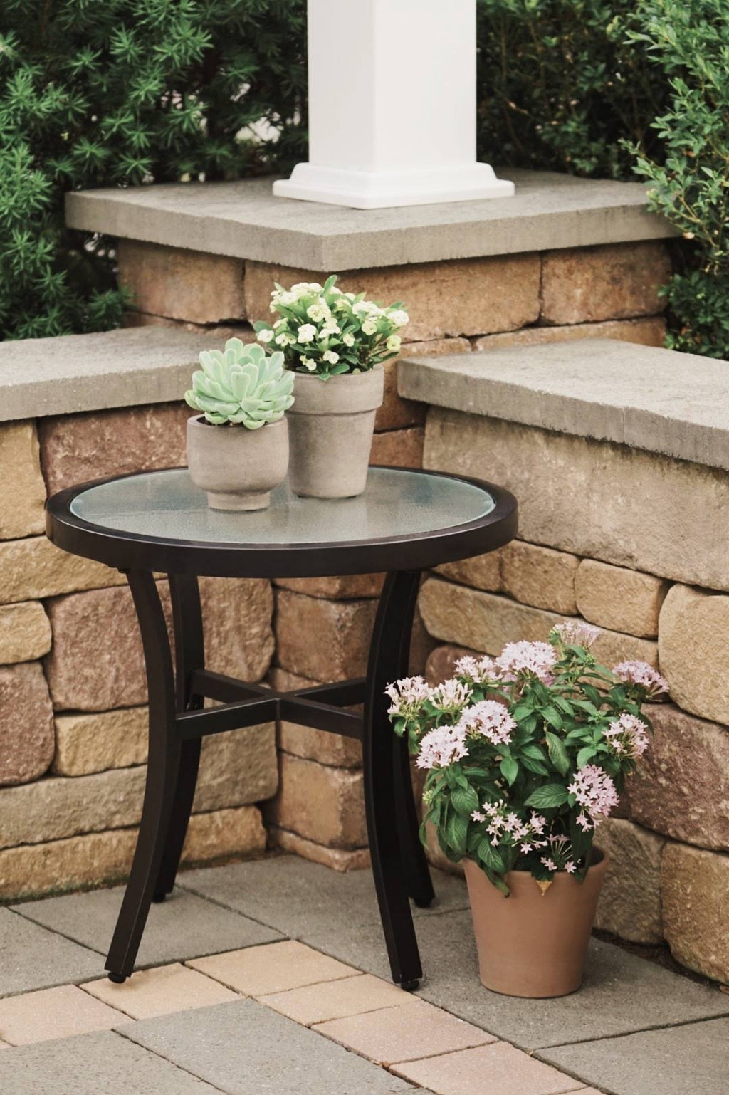Round Glass Top Table S533