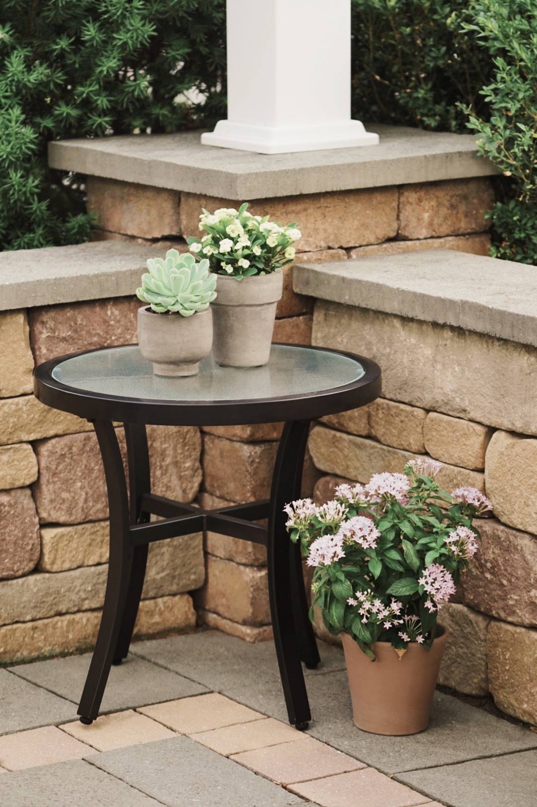 Round Glass Top Table S533