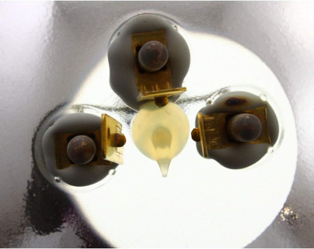 Toyota Tacoma Halogen Headlight Pair with Sealed Beam O34275
