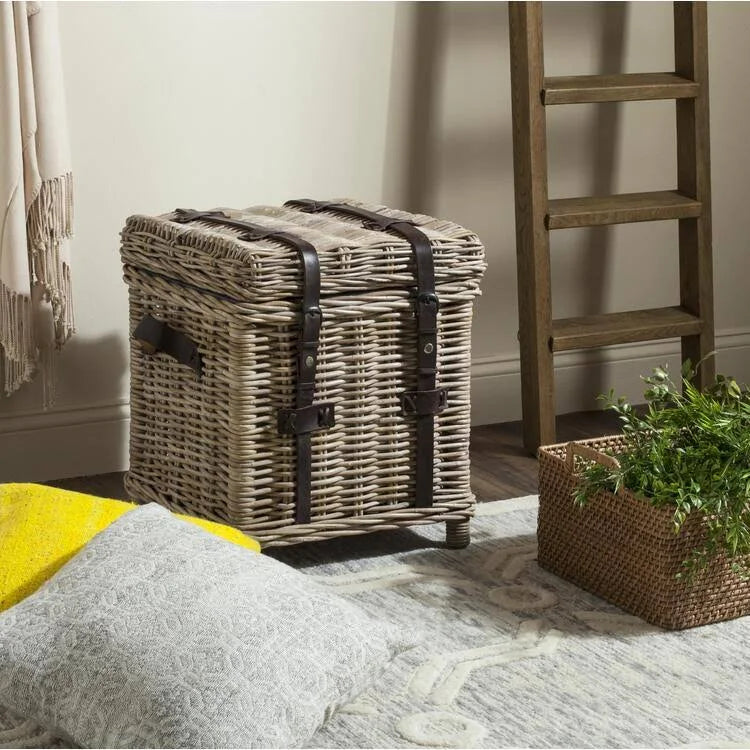 White Wicker Side Trunk R62467
