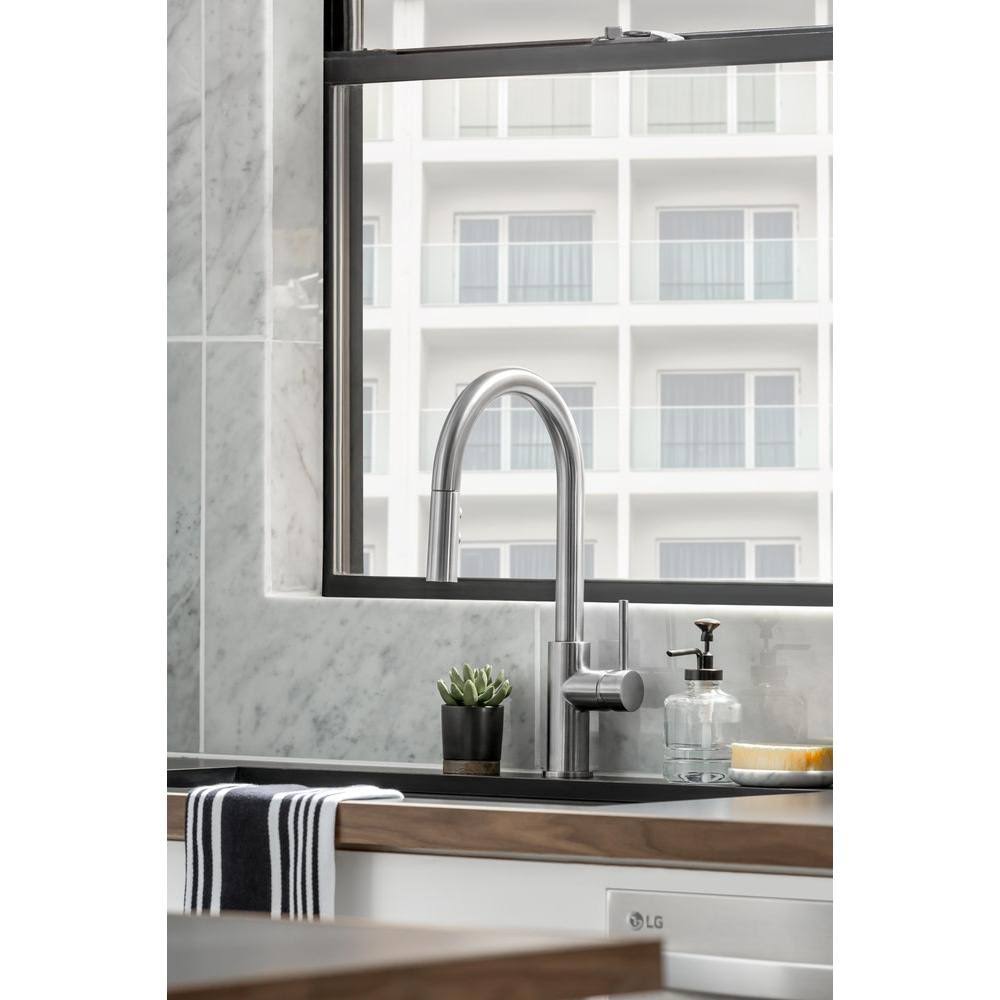 Chrome Pull-Down Kitchen Faucet P524